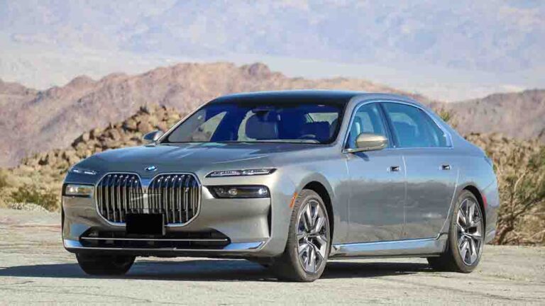 La voiture avec le plus grand écran au monde : BMW i7
